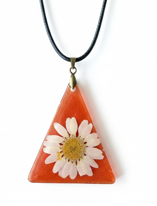 Colgante de resina con flor
