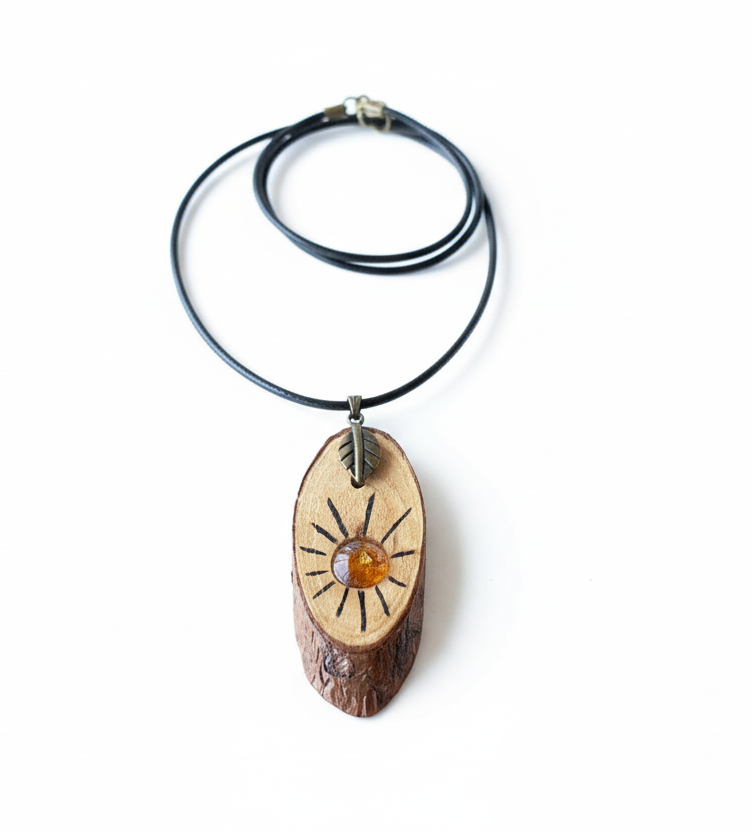 Colgante de madera con resina