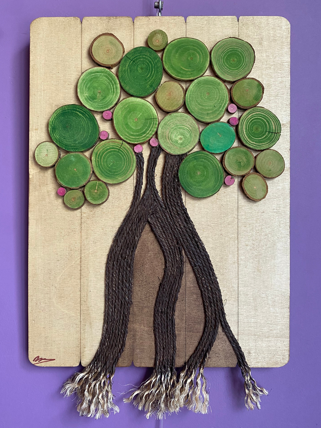 Cuadro de madera con árbol y cuerda