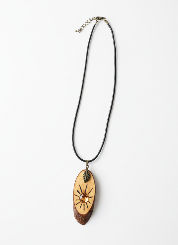 Colgante de madera con resina